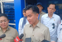 Wakil Presiden RI Gibran Rakabuming Raka saat memberi keterangan. (Alamudin Hamapu/detikSumut)