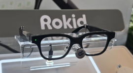 Tampilan kacamata AI Rokid AI Glasses yang debut di pasar Indonesia dalam peluncurannya di Jakarta, Senin (27/4/2026). (ANTARA/Livia Kristianti)