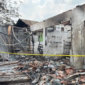 Kebakaran yang melanda SPBE di Cimuning, Kota Bekasi, sudah padam dini hari tadi. Garis polisi dipasang di area terdampak kebakaran. (Rachma/detikcom)