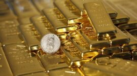 © Reuters. Futures emas lebih rendah pada masa dagang Asia