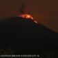 oto: Gunung Ile Lewotolok di Kabupaten Lembata, Nusa Tenggara Timur (NTT), meletus Kamis malam (9/4/2026). (Foto: PVMBG)