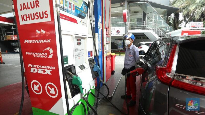 Foto: Ilustrasi Pertamax Turbo (CNBC Indonesia/ Tri Susilo)