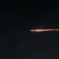Benda bercahaya yang melintas di langit Lampung (Foto: Tangkapan layar)