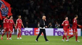 Arne Slot mengakui Liverpool beruntung hanya kebobolan dua gol saat melawan Paris Saint-Germain (Foto: REUTERS/Christian Hartmann)