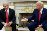 Foto: Trump dan Netanyahu (REUTERS/Kevin Mohatt/File Photo Purchase Licensing Rights).
