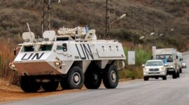 Ilustrasi. Sumber PBB sebut 3 TNI yang tewas di Lebanon diduga kena serpihan tembakan tank dan ranjau Israel. Foto: AFP/RABIH DAHER