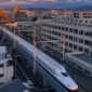 Gempa berkekuatan magnitudo 5,0 yang mengguncang Ibaraki dan Tokyo, membuat layanan kereta cepat Shinkansen sempat terhenti selama 10 menit.