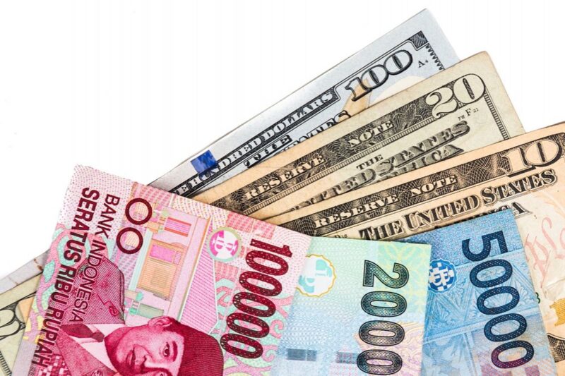 Ilustrasi rupiah dan dollar AS(THINKSTOCKS)