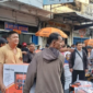 Foto: Sejumlah warga berburu mesin genset akibat pemadaman listrik selama berjam-jam di Kota Medan. (Juita Sinuhaji/detikSumut)