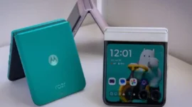 Motorola meghadirkan ponsel lipat yang lebih variatif untuk bersaing dengan Samsung dan Google. (foto: Motorola)