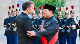 Presiden Prabowo Subianto menghadiri jamuan santap malam kenegaraan yang diselenggarakan oleh Presiden Prancis Emmanuel Macron di Salle des Fêtes, Istana Élysée, Paris. (Laily Rachev/Biro Pers, Media, dan Informasi Sekretariat Presiden)