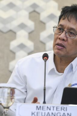 MBG dan Kopdes Dianggap Bebani APBN, Ini Respons Menkeu Purbaya